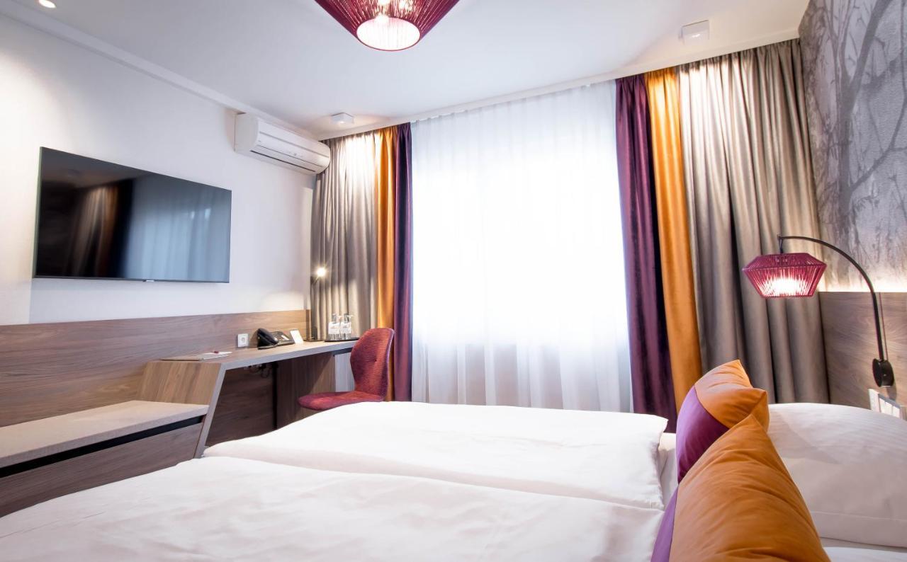 Hotel Boehler Бьоблинген Екстериор снимка