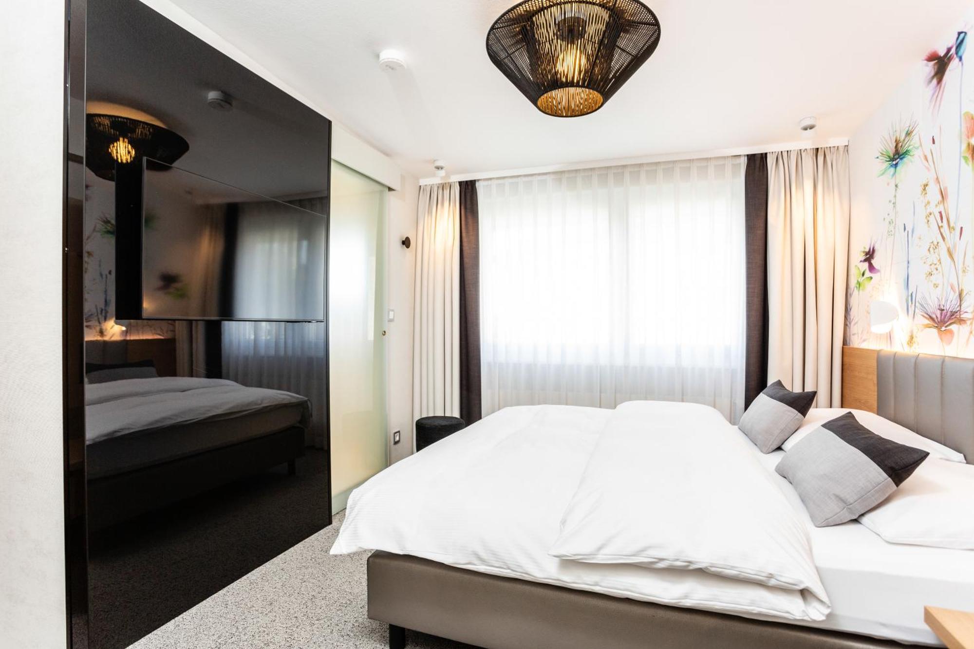 Hotel Boehler Бьоблинген Екстериор снимка